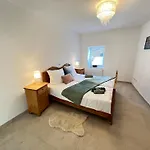 W&d Living-kunstvoll-gespannparkplatz & Terrasse