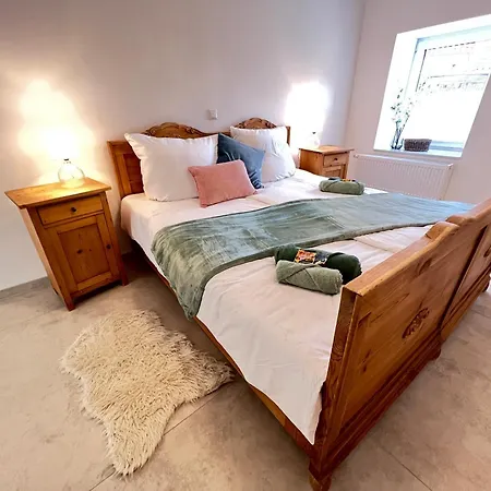W&d Living-kunstvoll-gespannparkplatz & Terrasse Apartmán Celle